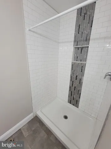 a bathroom with a tub