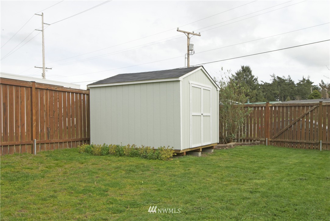 1963 West Beach Road Oak Harbor, WA 98277 - Photo 17 of 19 Gallery Image 17