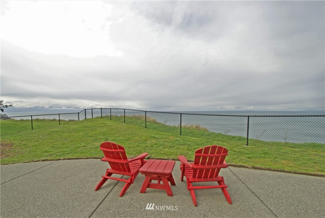 1963 West Beach Road Oak Harbor, WA 98277 - Photo 3 of 19 Gallery Image 3