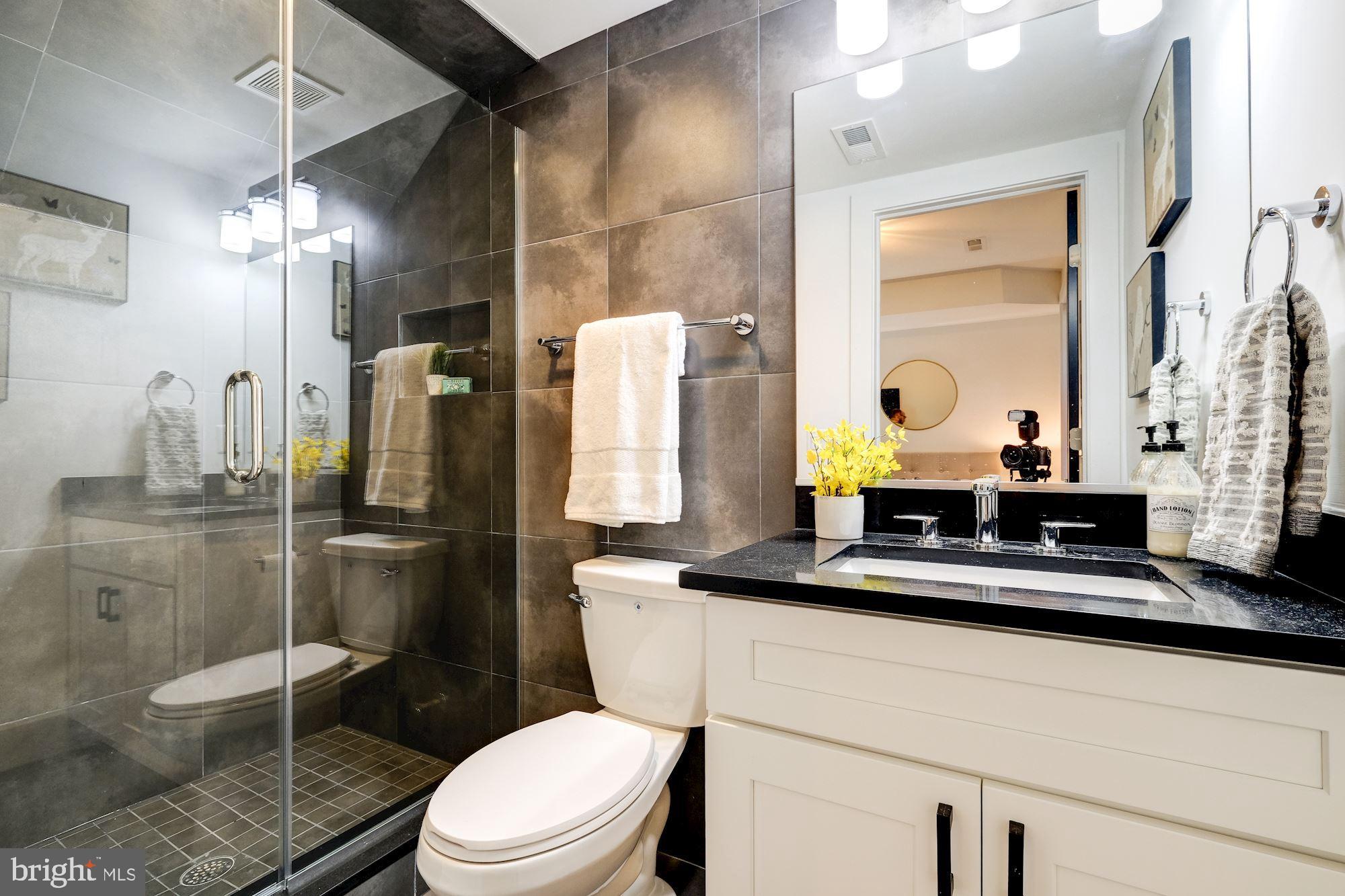 537 Gresham Place Northwest, Unit 1 Washington, DC 20001 - Photo 10 of 15