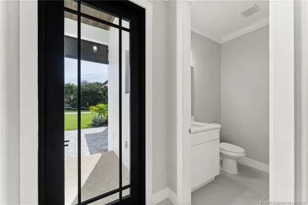 a bathroom with a toilet