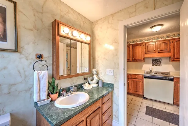 $475,000 | 474 Valley Road, Barre, MA 01005