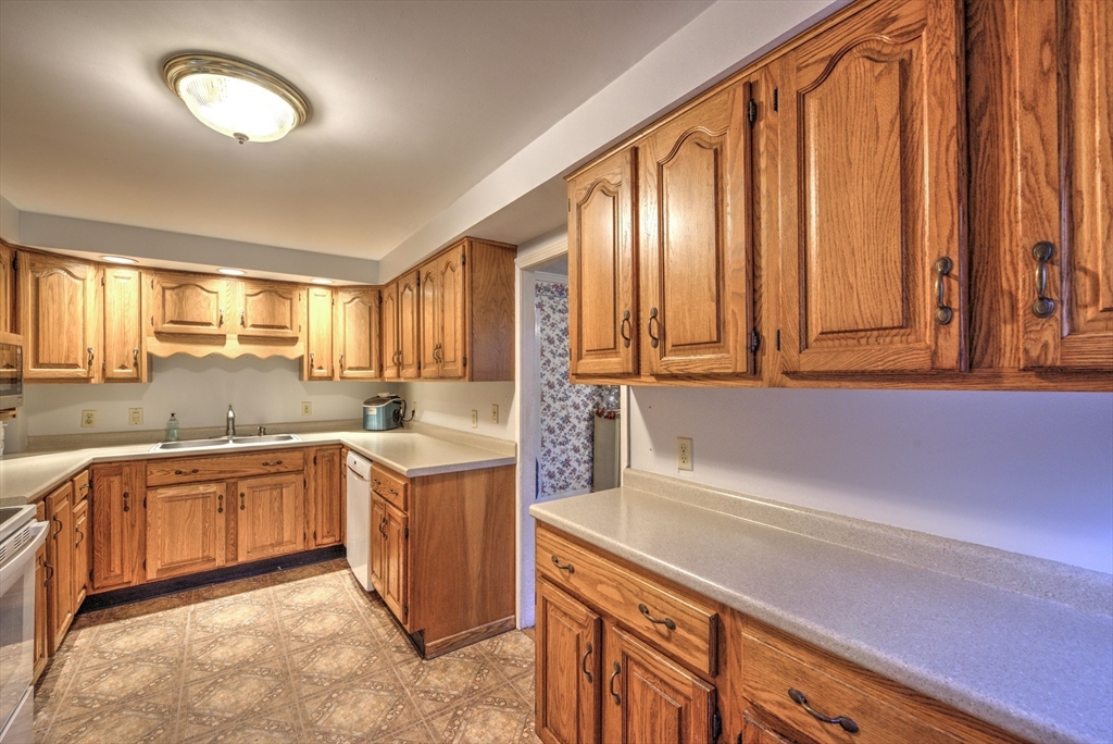 474 Valley Road Barre, MA 01005 - Photo 5 of 40 Gallery Image 5