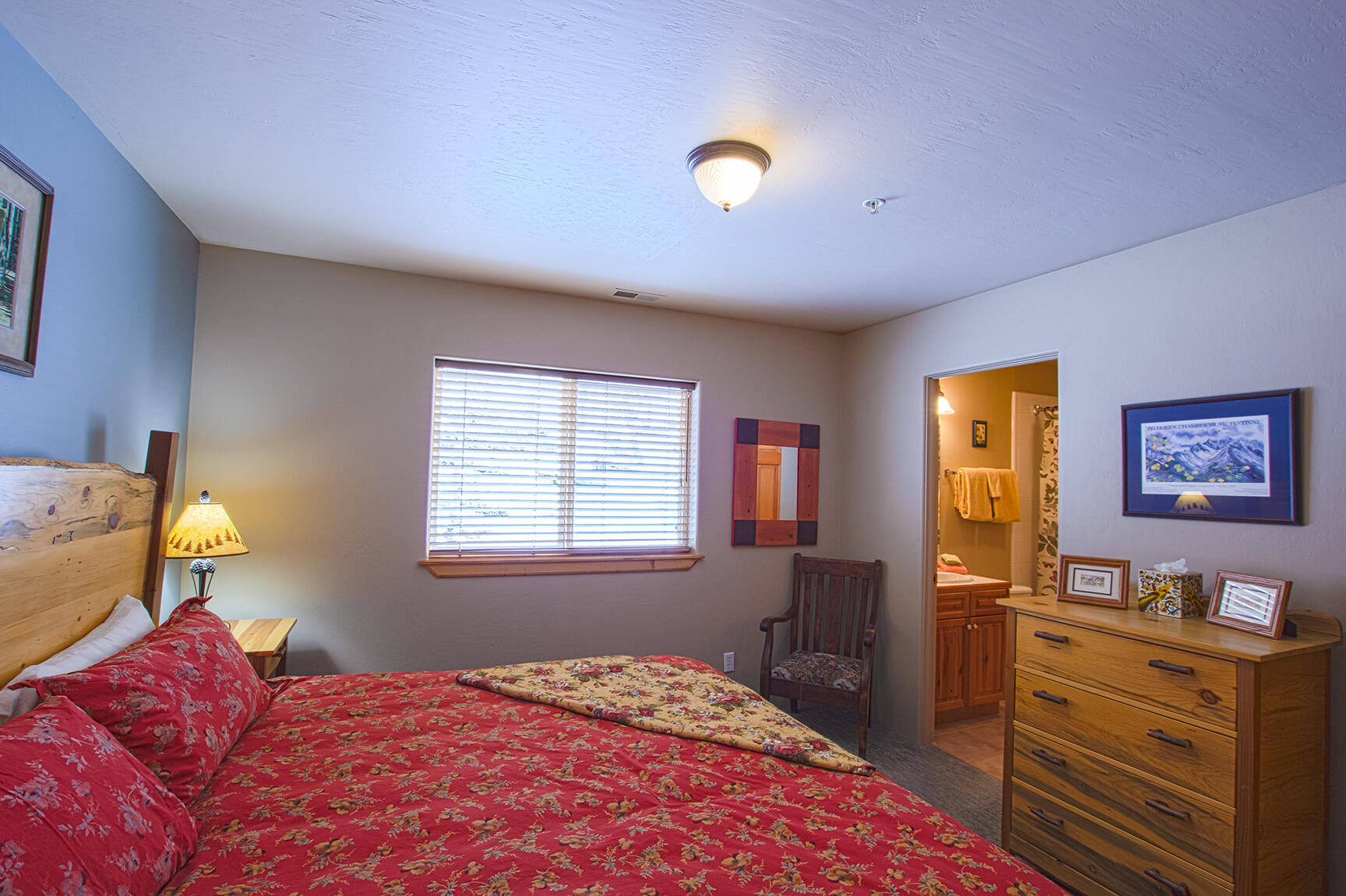 323 Adams Ranch Road, Unit 6B Mountain Village, CO 81435 - Photo 24 of 39 queenbed_4