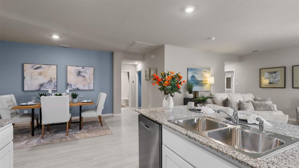 313 Blanco Drive Azle, TX 76020 - Photo 3 of 39