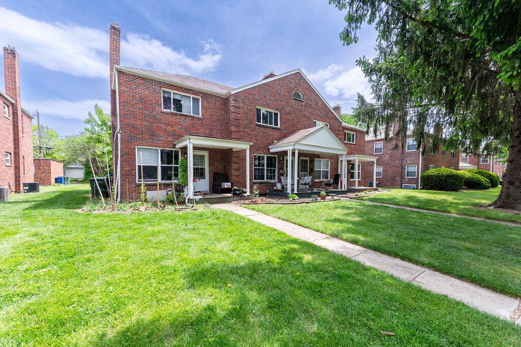 846 Kenwick Road, Unit 852 Columbus, OH 43209 - Photo 3 of 34 Front Exterior