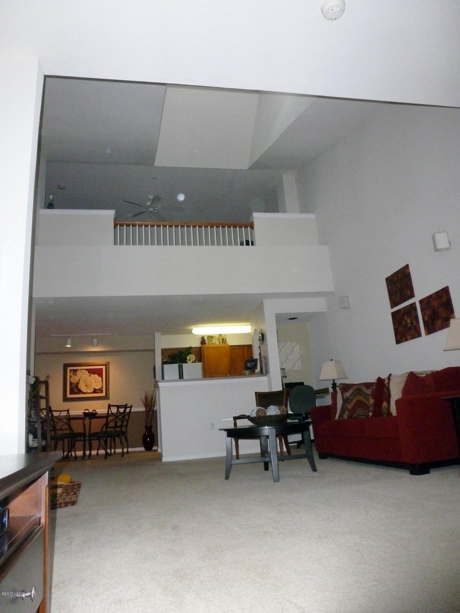 8550 Touchton Road, Unit 133 Jacksonville, FL 32216 - Photo 11 of 39 LivingRoom4