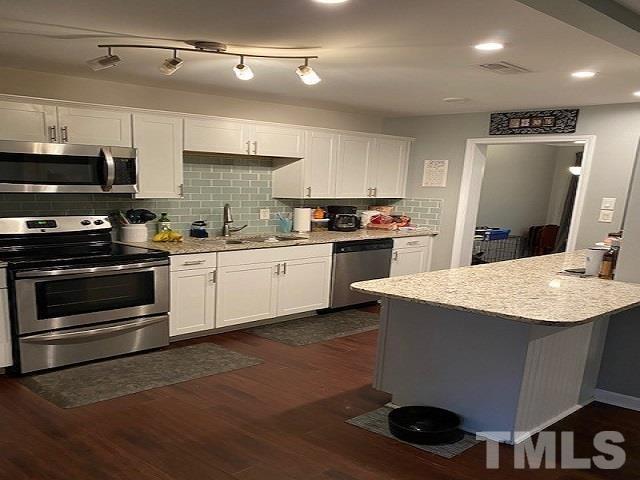 233 Wetherburn Lane Raleigh, NC 27615 - Photo 4 of 9 Gallery Image 4