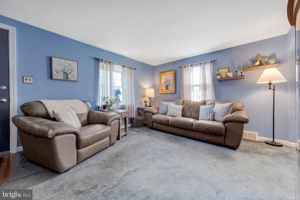 $375,000 | 409 Holmes Road, Morton, PA 19070