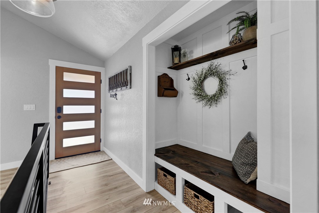 10440 Northeast 201st Street Bothell, WA 98011 - Photo 15 of 39 Gallery Image 15