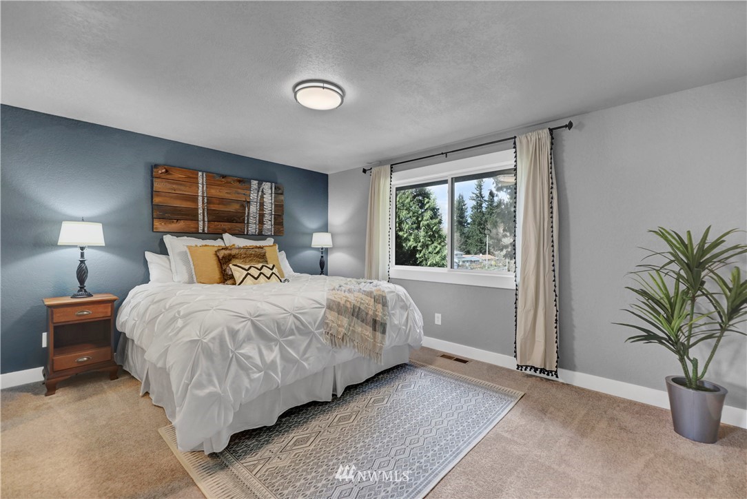 10440 Northeast 201st Street Bothell, WA 98011 - Photo 16 of 39 Gallery Image 16