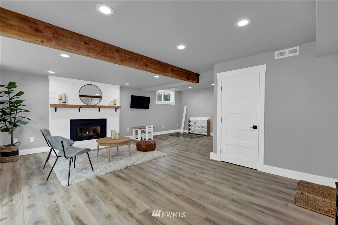 10440 Northeast 201st Street Bothell, WA 98011 - Photo 25 of 39 Gallery Image 25