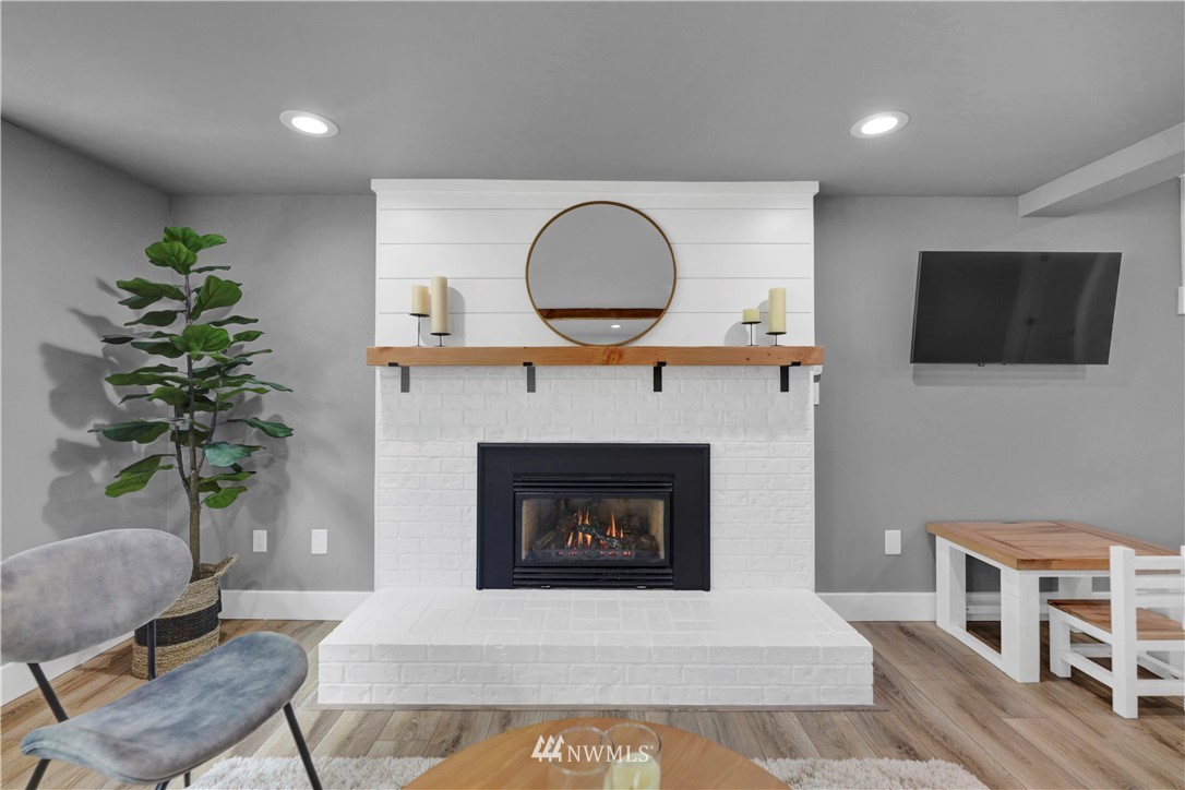 10440 Northeast 201st Street Bothell, WA 98011 - Photo 26 of 39 Gallery Image 26