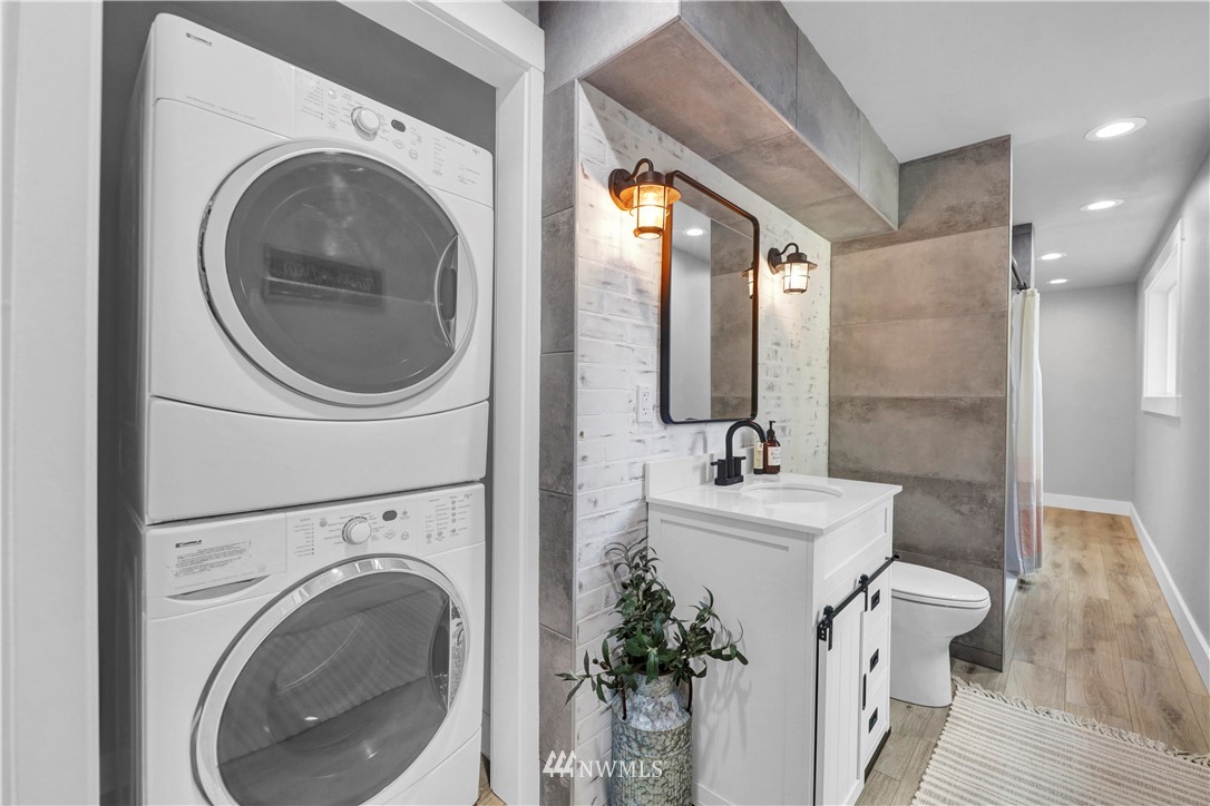 10440 Northeast 201st Street Bothell, WA 98011 - Photo 27 of 39 Gallery Image 27