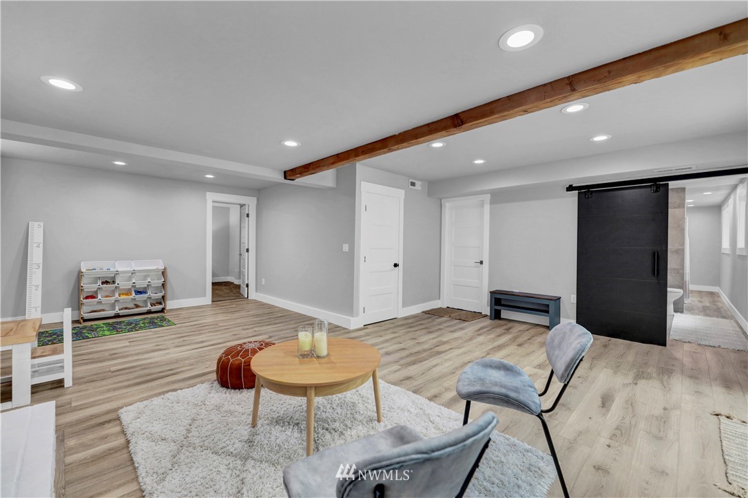 10440 Northeast 201st Street Bothell, WA 98011 - Photo 29 of 39 Gallery Image 29