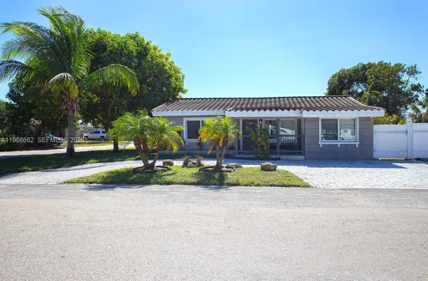 $749,000 | 2450 Northeast 18th Street, Pompano Beach, FL 33062