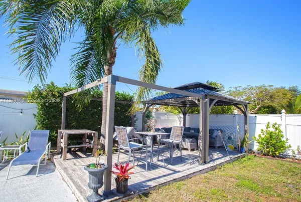$749,000 | 2450 Northeast 18th Street, Pompano Beach, FL 33062