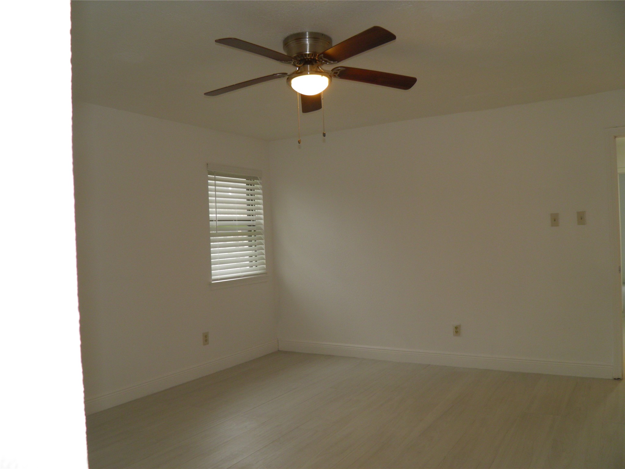 6819 Addicks Clodine Road Houston, TX 77083 - Photo 20 of 28 a view of an empty room
