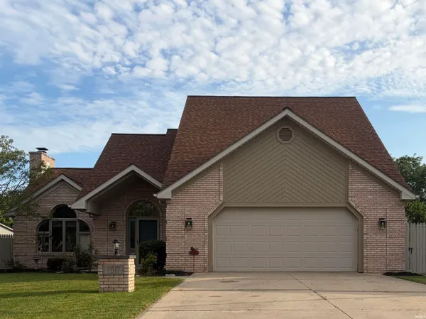 $314,900 | 7517 Greymoor Drive, Fort Wayne, IN 46815