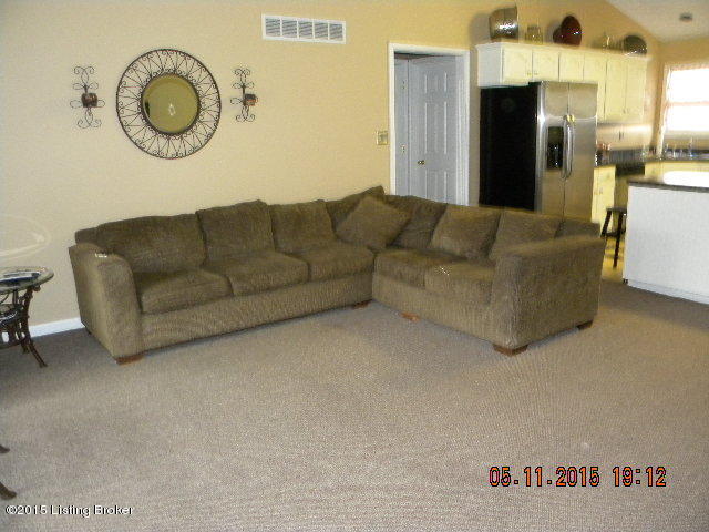 8002 Kellerman Road Louisville, KY 40219 - Photo 10 of 43 Great room (2)