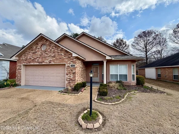 $245,000 | 420 Twin Lakes North, Clinton, MS 39056