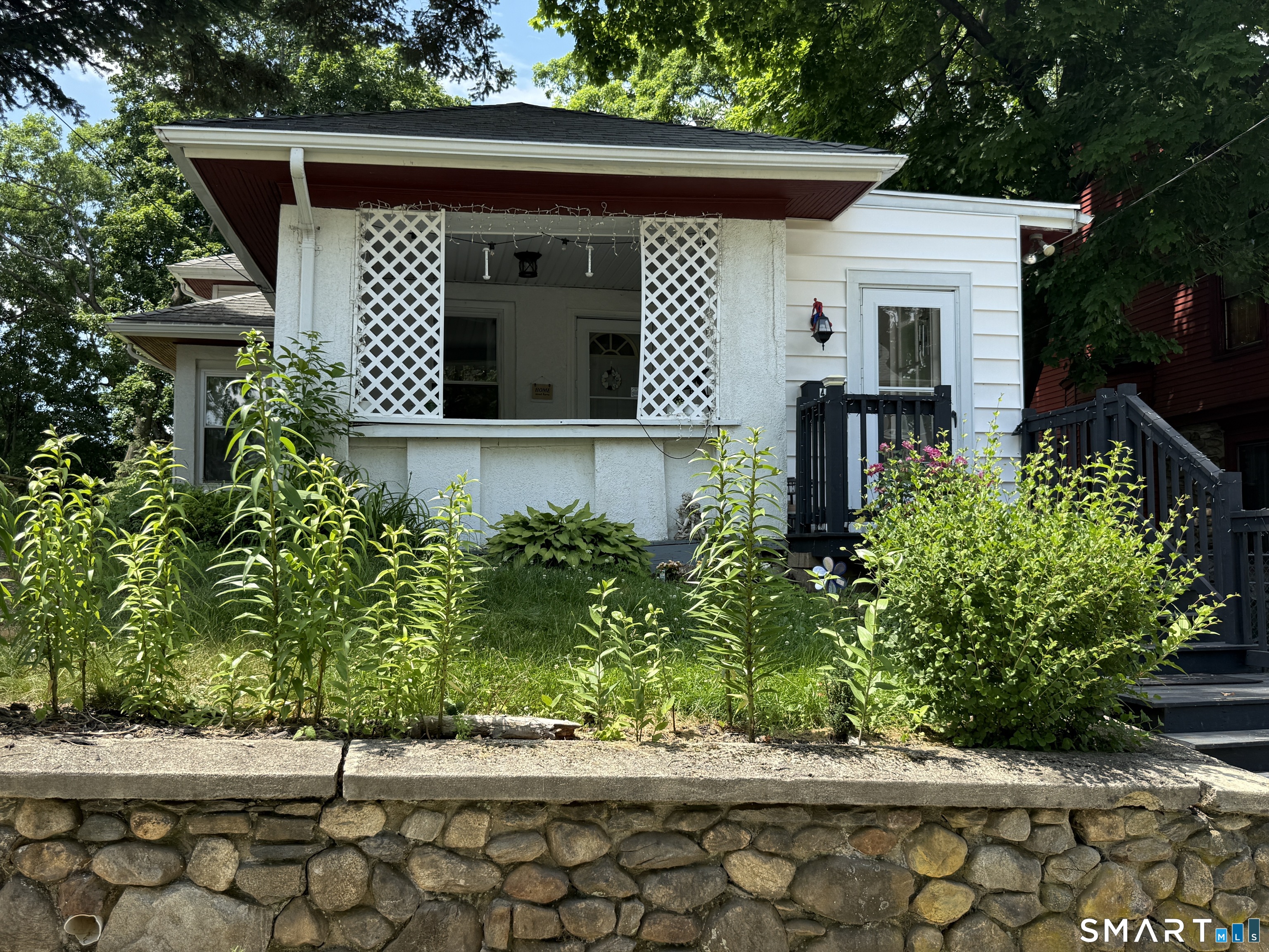 46 Windsor Street Waterbury, CT 06708 - Photo 2 of 30
