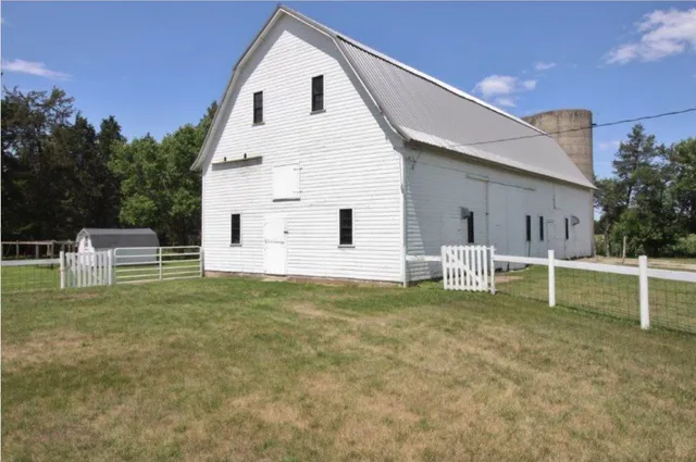 $449,900 | 23086 County Road 44, St. Augusta, MN 55320