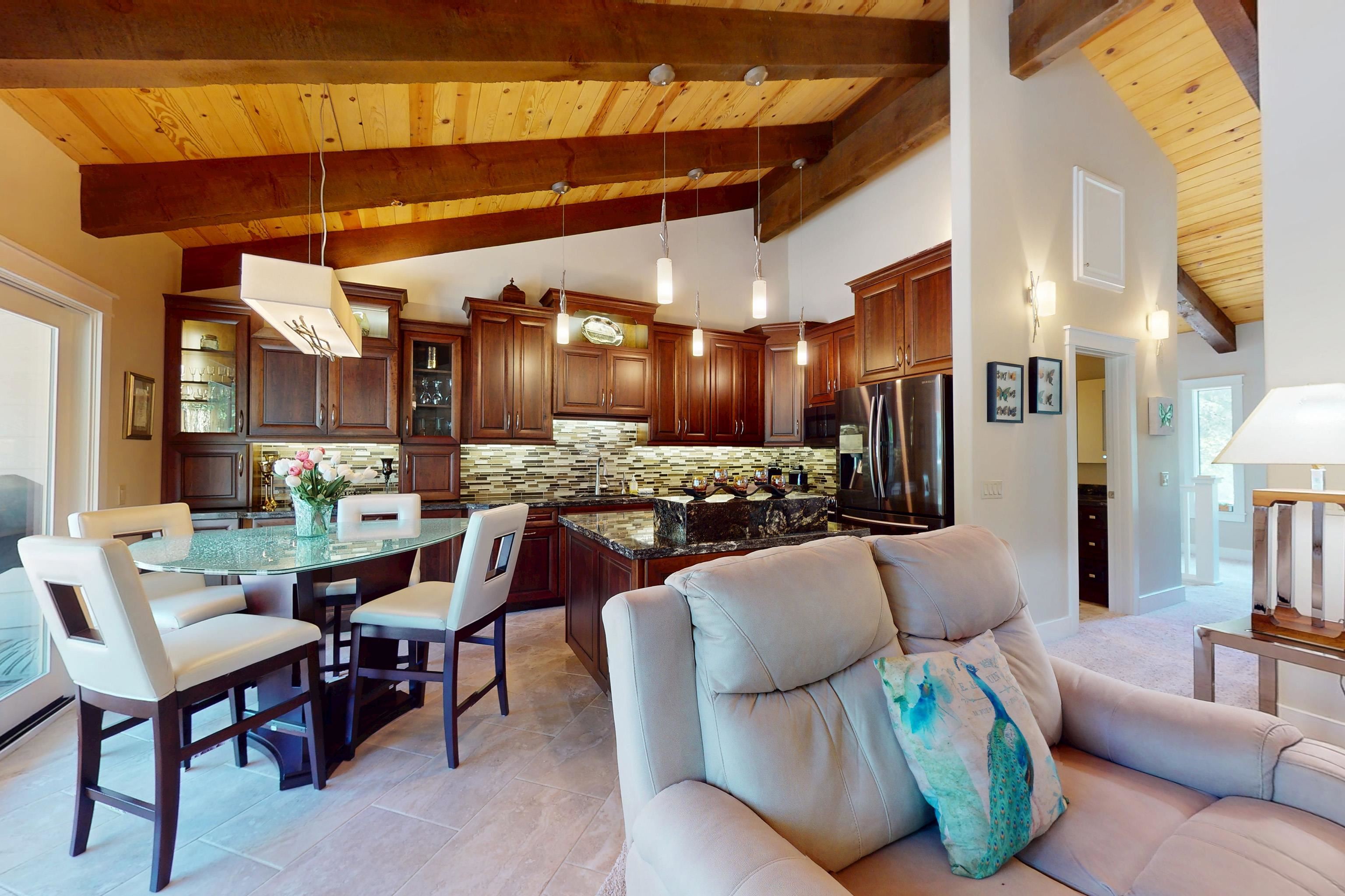 3170 Chateau Road, Unit 58 Mammoth Lakes, CA 93546 - Photo 2 of 40