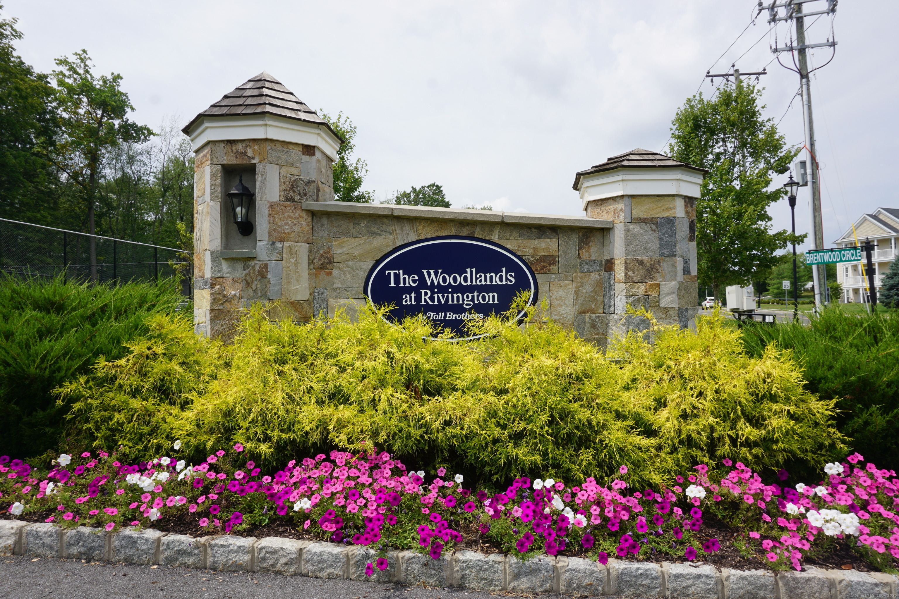 127 Brentwood Circle, Unit 127 Danbury, CT 06810 - Photo 22 of 23 a view of bunch of flowers