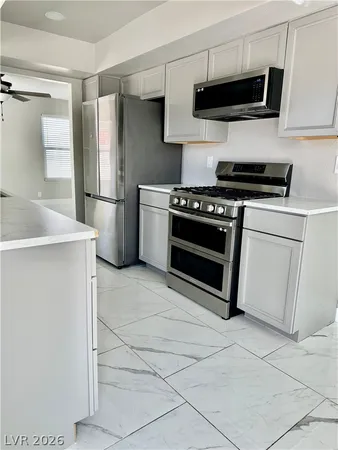 $1,950 | 7037 Brown Derby Circle, Las Vegas, NV 89128