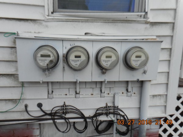 89-91 Cambridge Street Springfield, MA 01109 - Photo 9 of 9 a bathroom with a stove and a cabinets