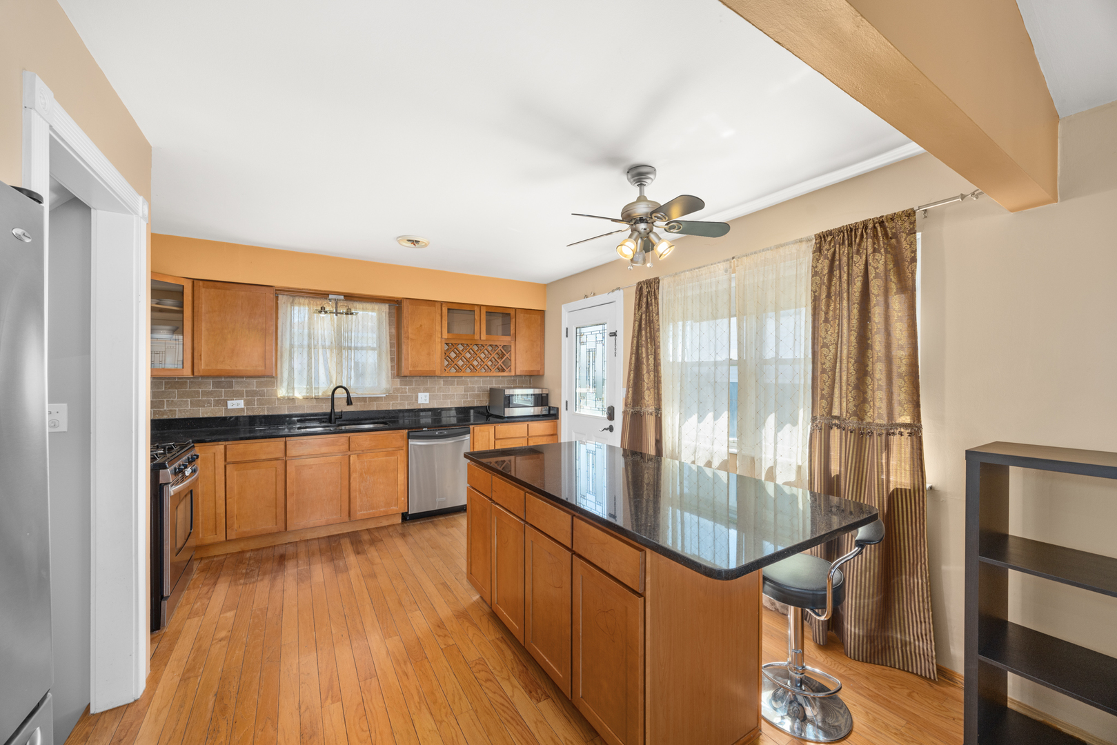 7 School Street Addison, IL 60101 - Photo 7 of 21 Gallery Image 7