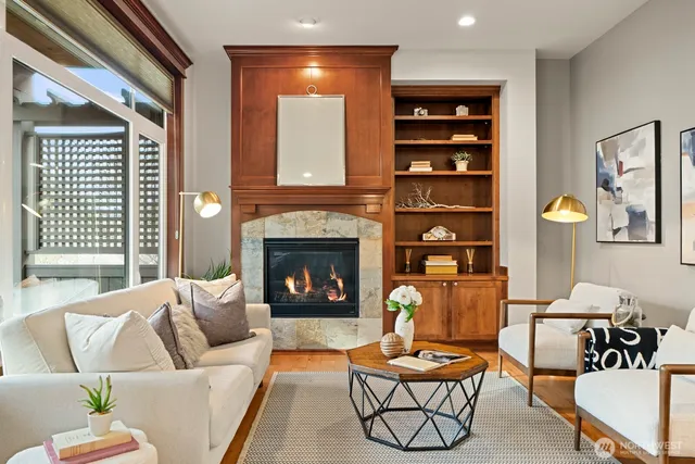 $1,350,000 | 2170 Northwest Stoney Creek Drive, Issaquah, WA 98027