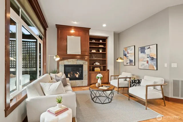 $1,350,000 | 2170 Northwest Stoney Creek Drive, Issaquah, WA 98027