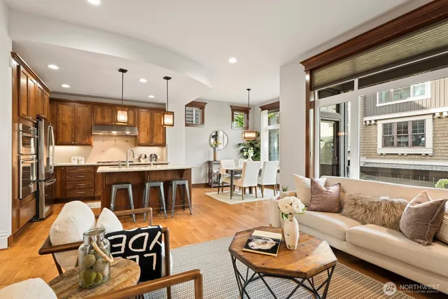 $1,350,000 | 2170 Northwest Stoney Creek Drive, Issaquah, WA 98027