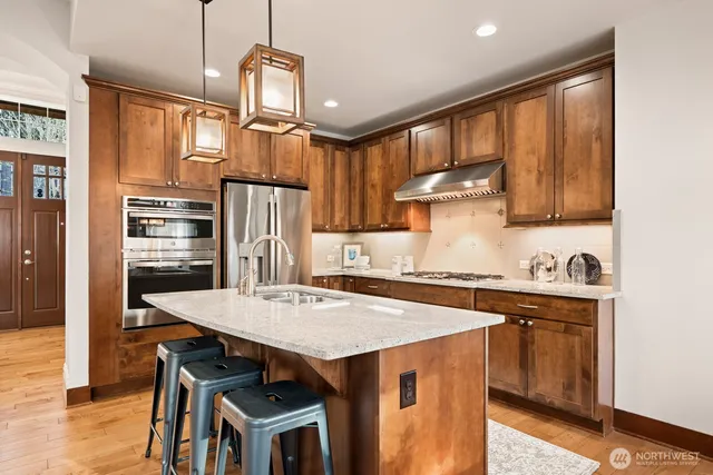 $1,350,000 | 2170 Northwest Stoney Creek Drive, Issaquah, WA 98027