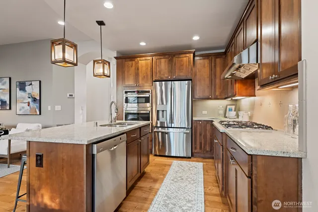 $1,350,000 | 2170 Northwest Stoney Creek Drive, Issaquah, WA 98027