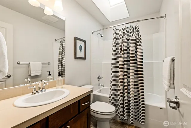 $1,350,000 | 2170 Northwest Stoney Creek Drive, Issaquah, WA 98027