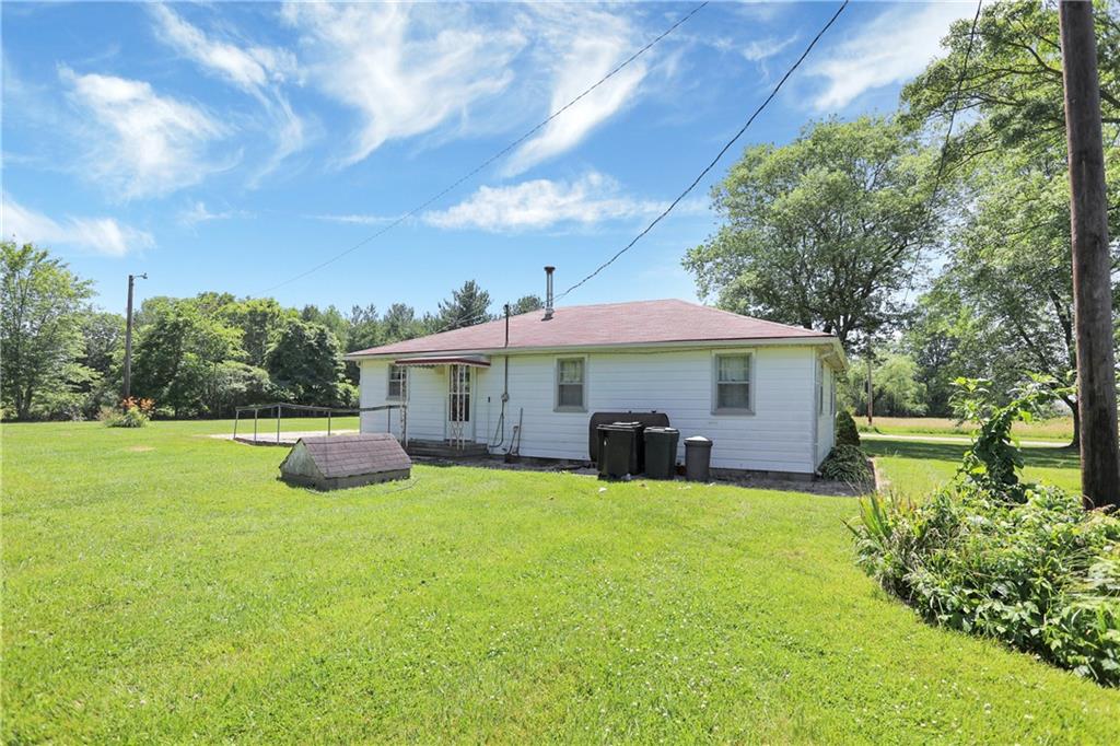 4655 Flake Road Martinsville, IN 46151 - Photo 3 of 10 Gallery Image 3