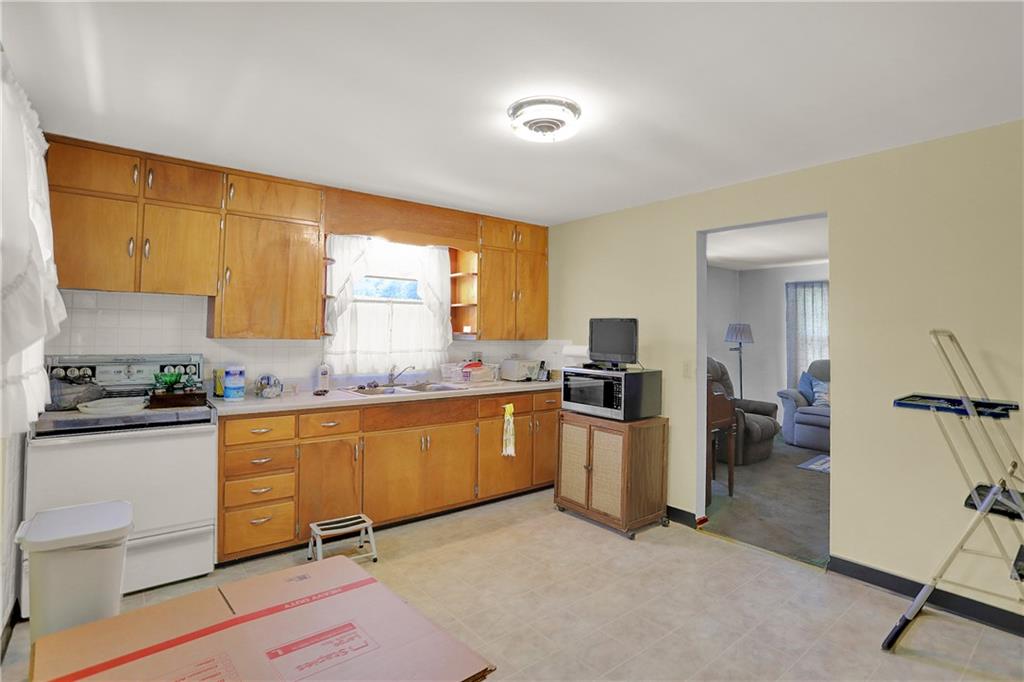 4655 Flake Road Martinsville, IN 46151 - Photo 5 of 10 Gallery Image 5