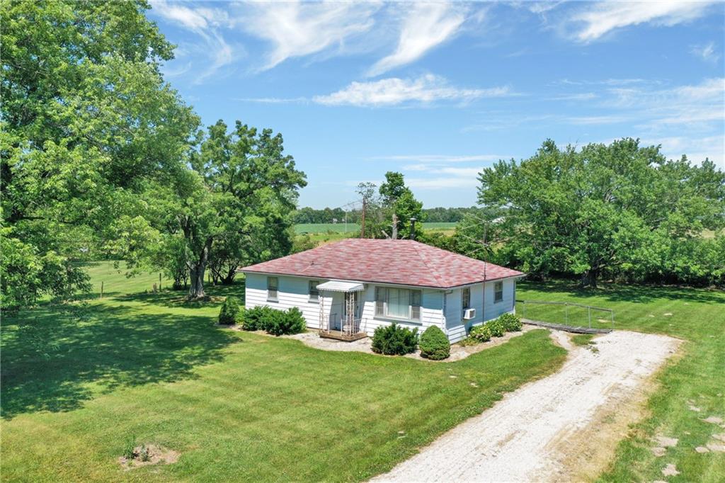 4655 Flake Road Martinsville, IN 46151 - Photo 9 of 10 Gallery Image 9