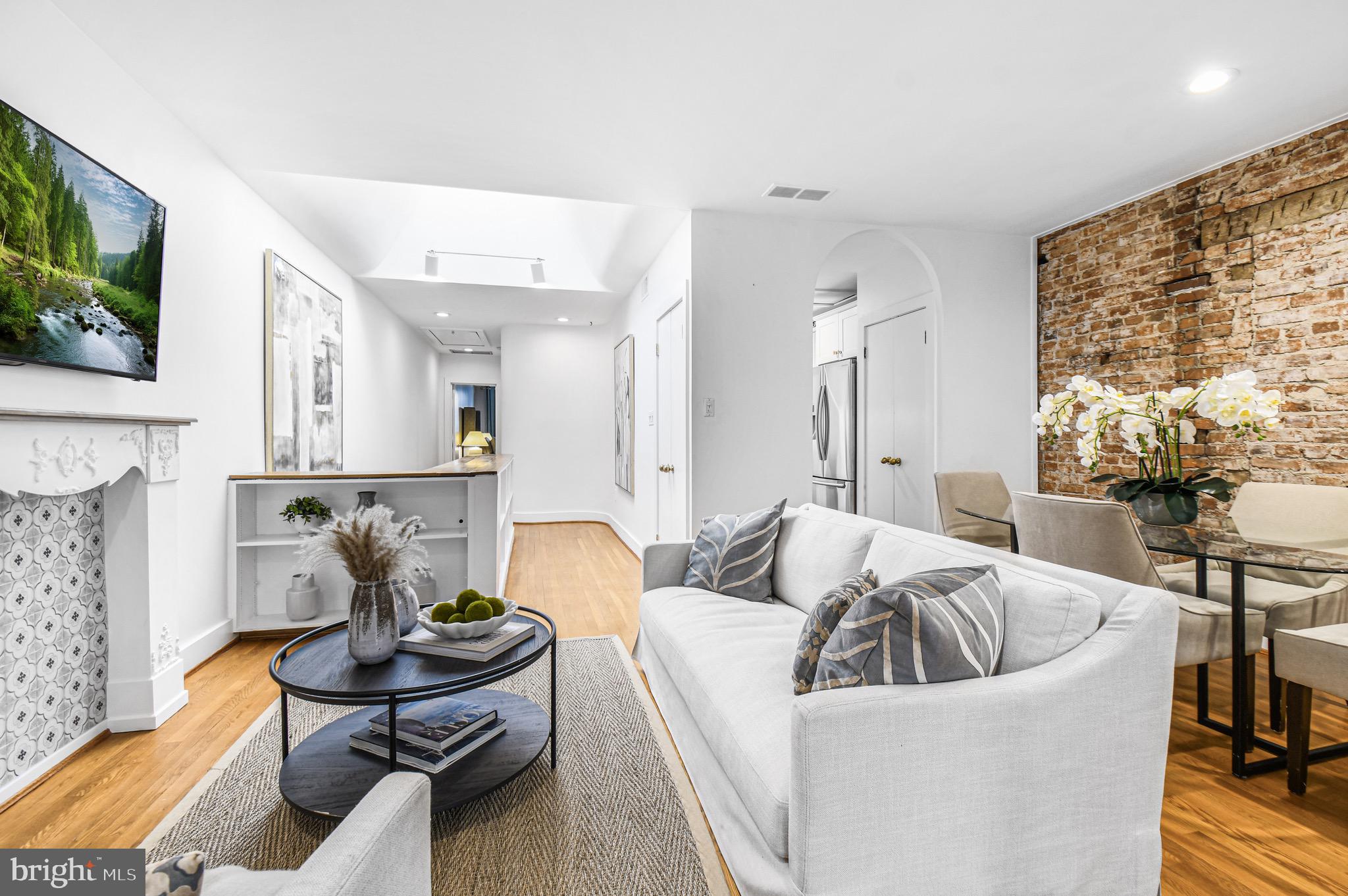 2013 Columbia Road Northwest, Unit E Washington, DC 20009 - Photo 5 of 25 Gallery Image 5