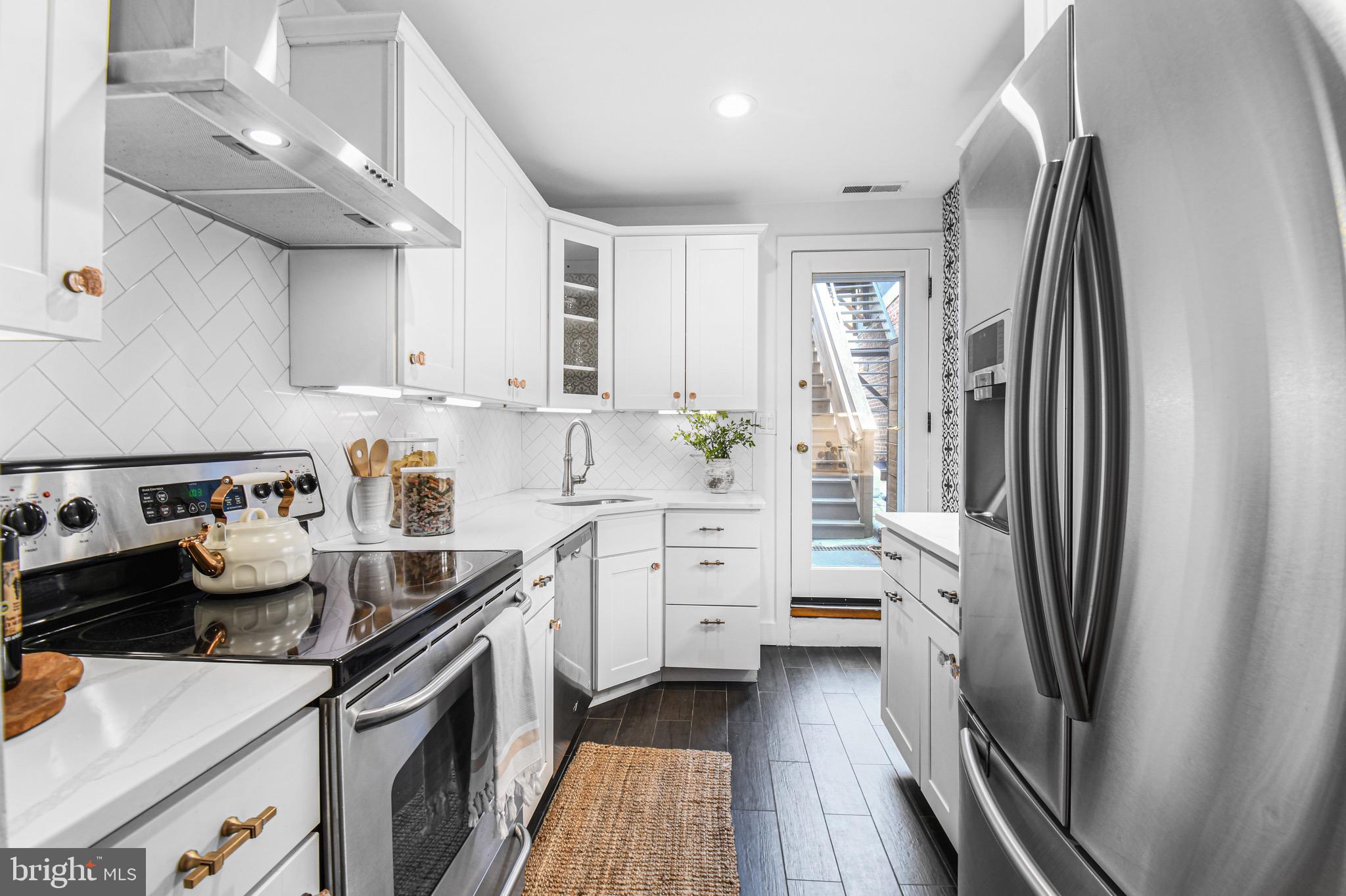 2013 Columbia Road Northwest, Unit E Washington, DC 20009 - Photo 9 of 25 Gallery Image 9