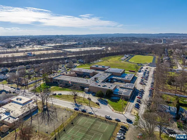 $3,700 | 5 Daniel Court, Unit 1, Saddle Brook, NJ 07663