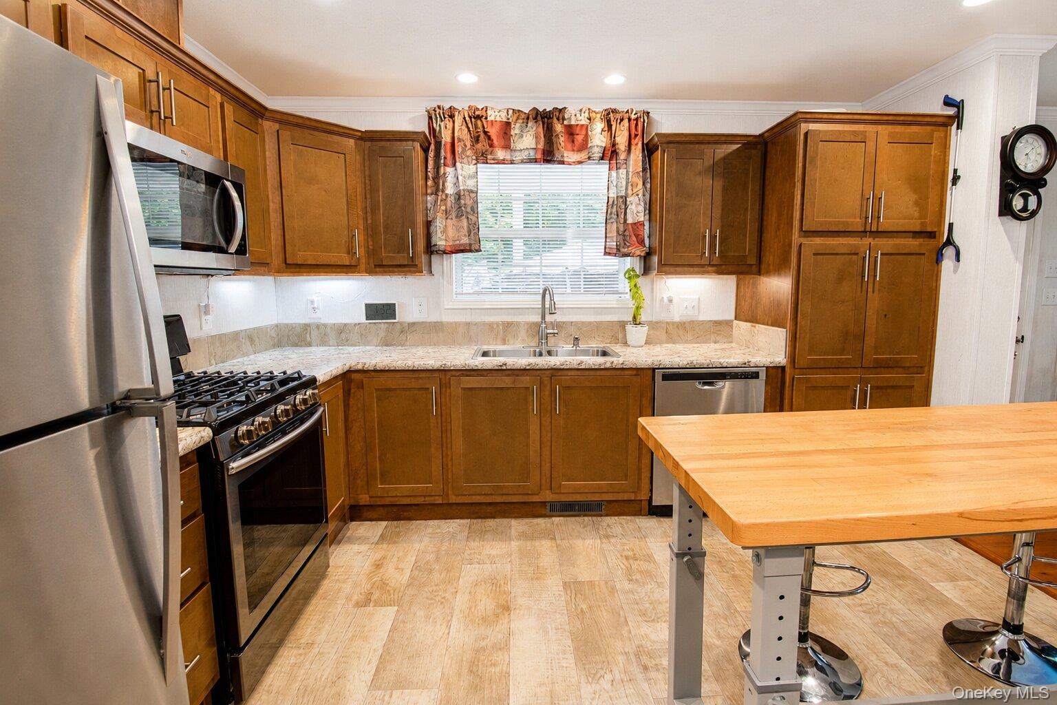 575 Creek Road, Unit 5A Poughkeepsie, NY 12601 - Photo 14 of 28