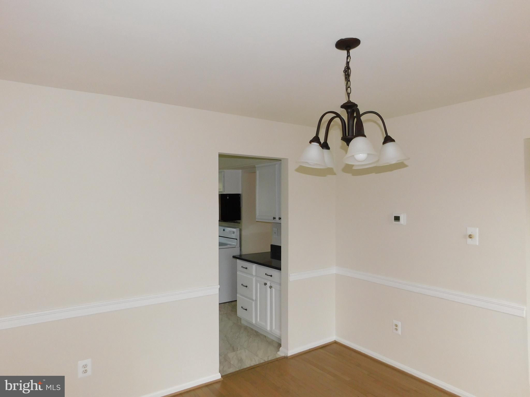 916 Pointer Ridge Drive Gaithersburg, MD 20878 - Photo 8 of 27 Dining