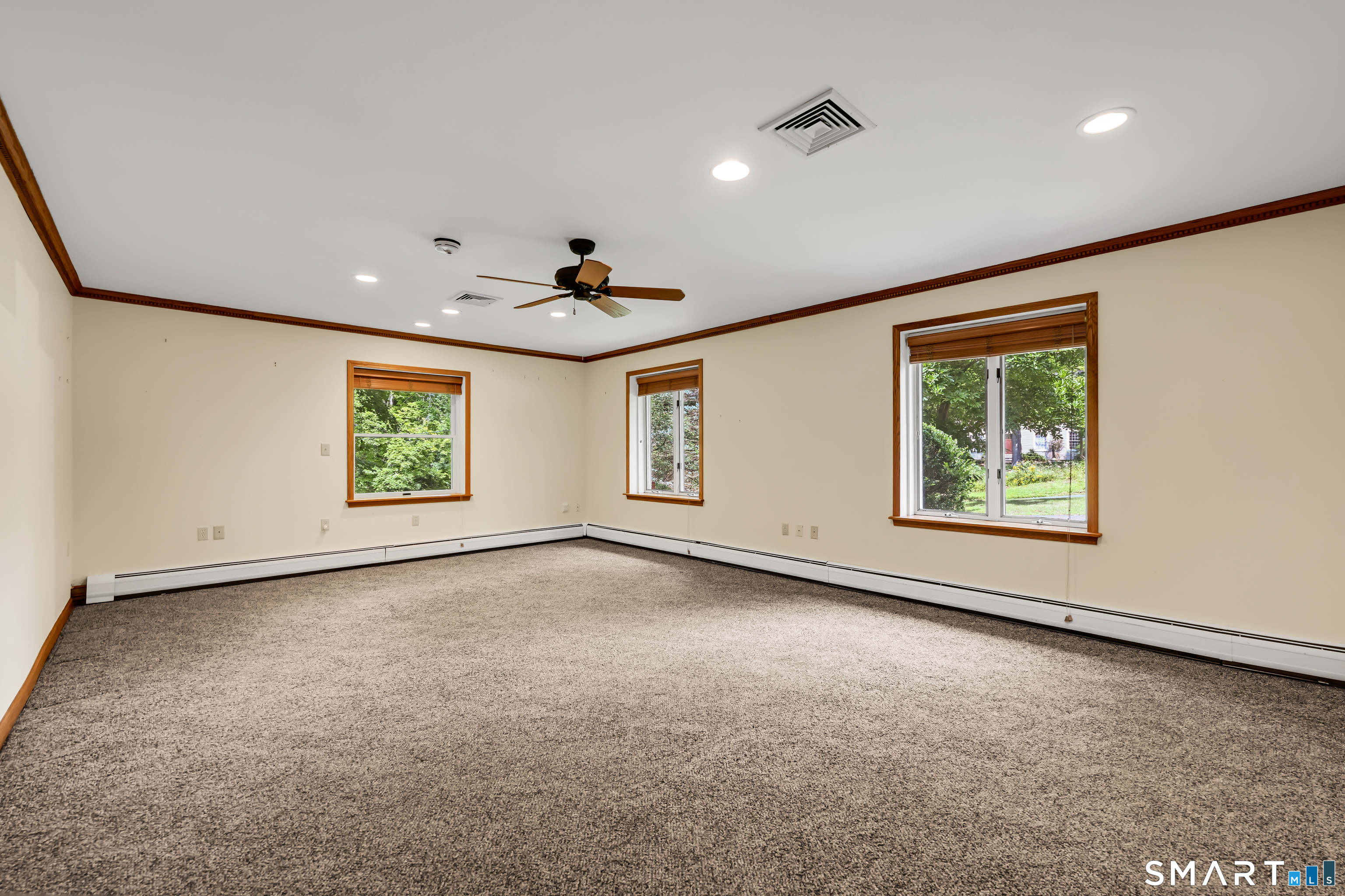24 Scuppo Road Woodbury, CT 06798 - Photo 13 of 40 Family room