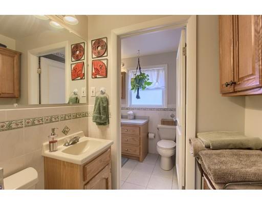 27 Porter Road Chelmsford, MA 01824 - Photo 16 of 24