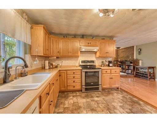 27 Porter Road Chelmsford, MA 01824 - Photo 8 of 24