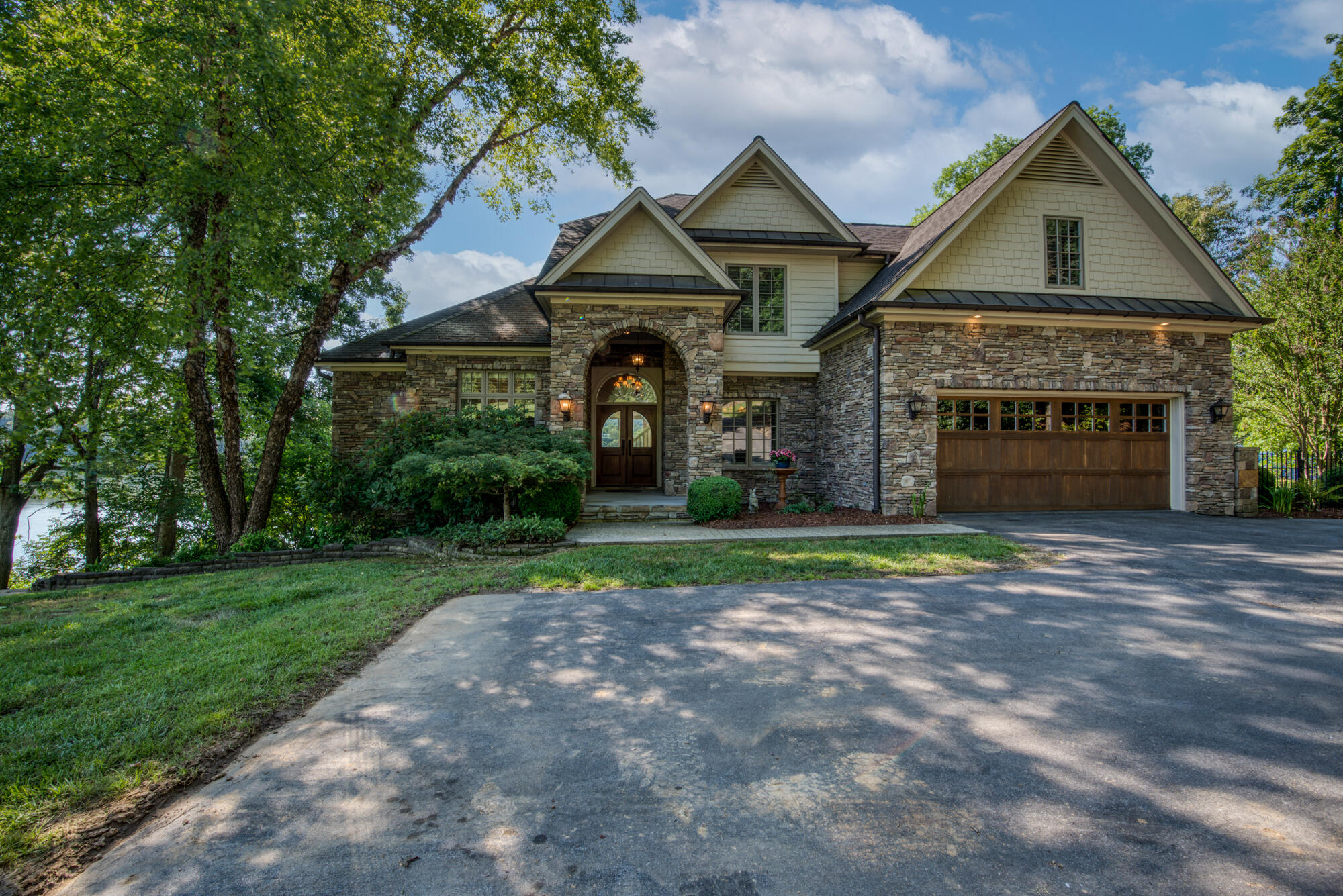 327 Sunset Road Piney Flats, TN 37686 - Photo 2 of 76 DSC_6015_5e